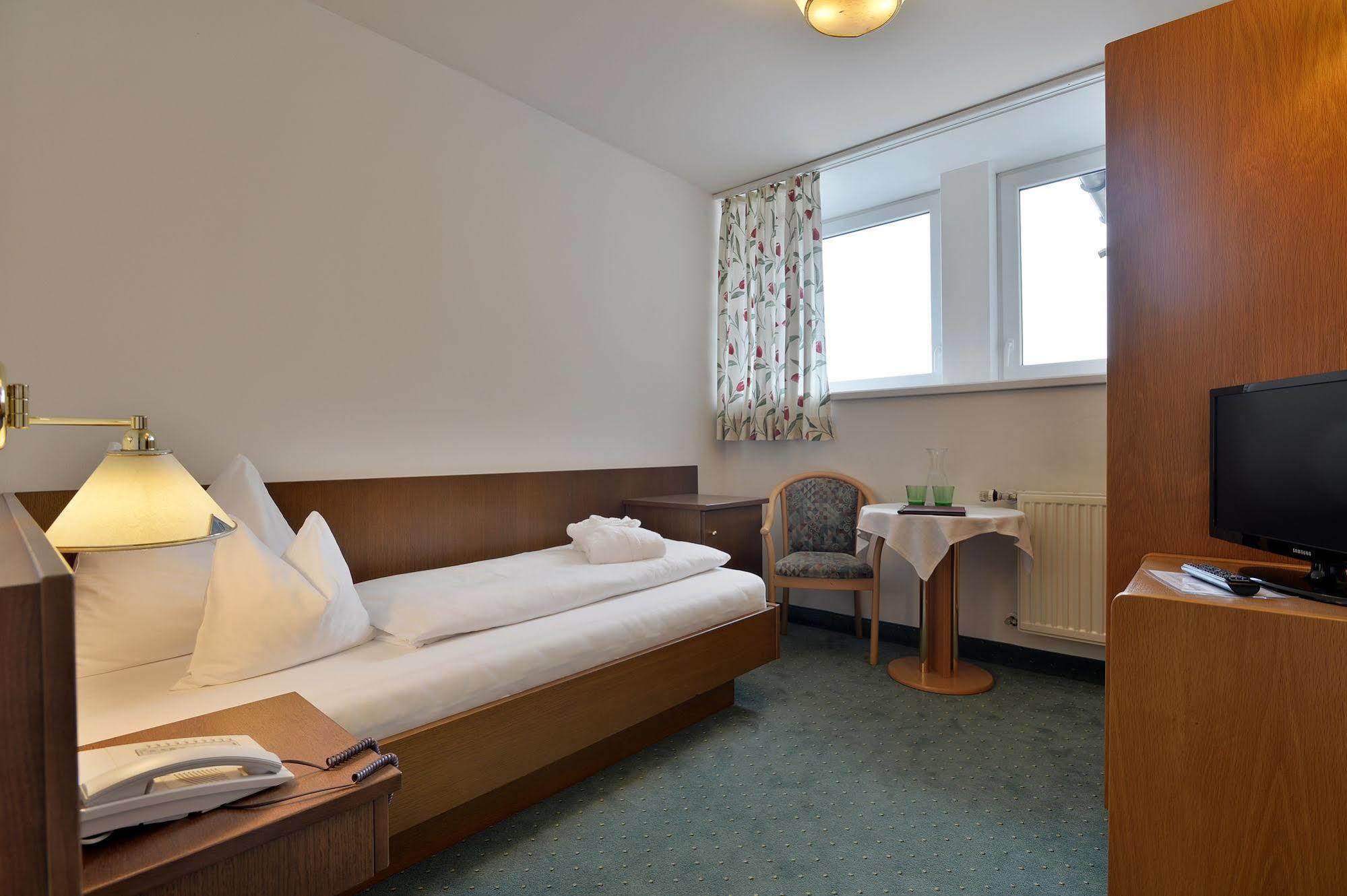 Classic Rooms By Crystal Sankt Johann in Tirol Eksteriør bilde